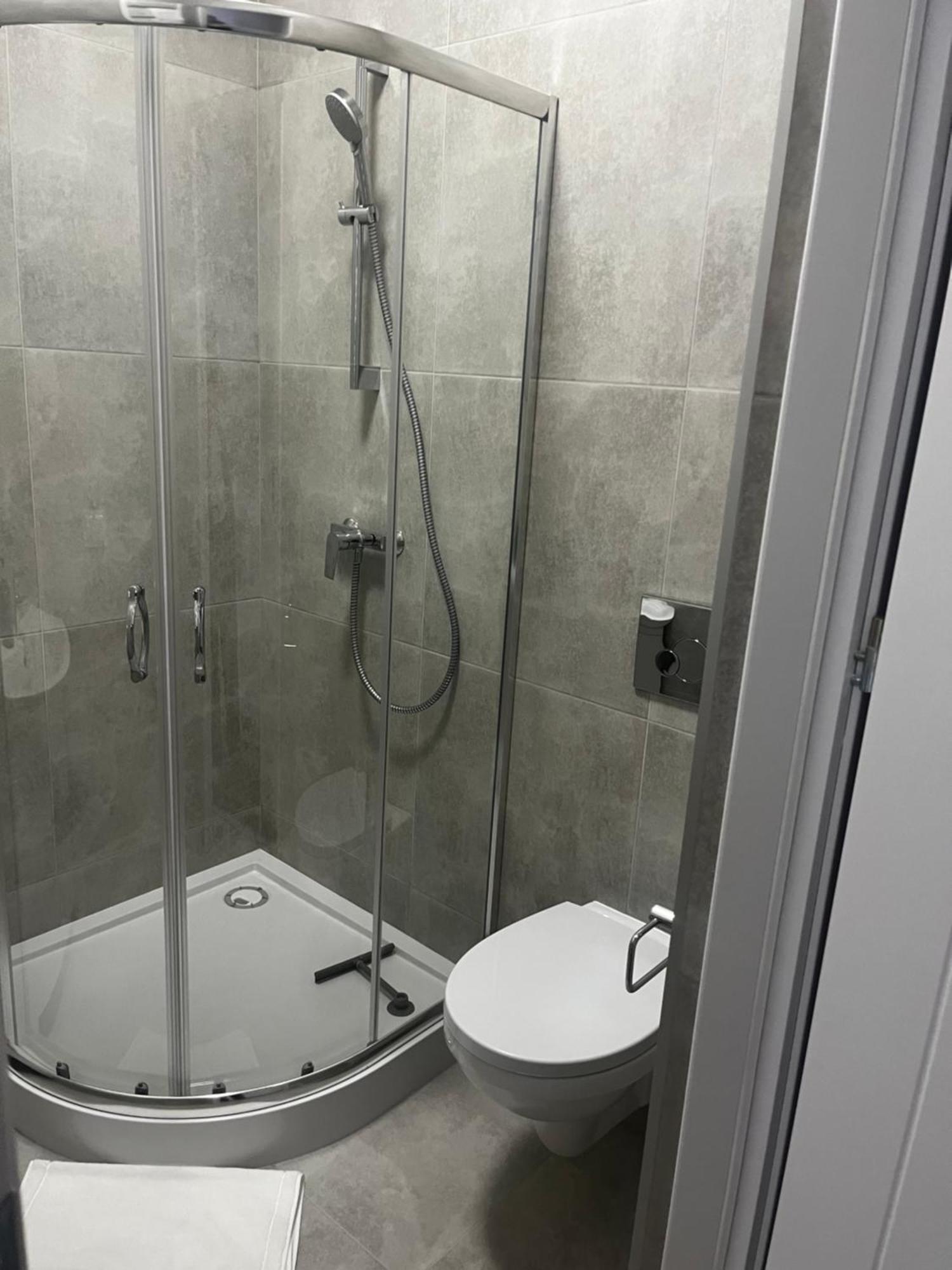 Apartamenty Dbrw Jezyce Познан Екстериор снимка