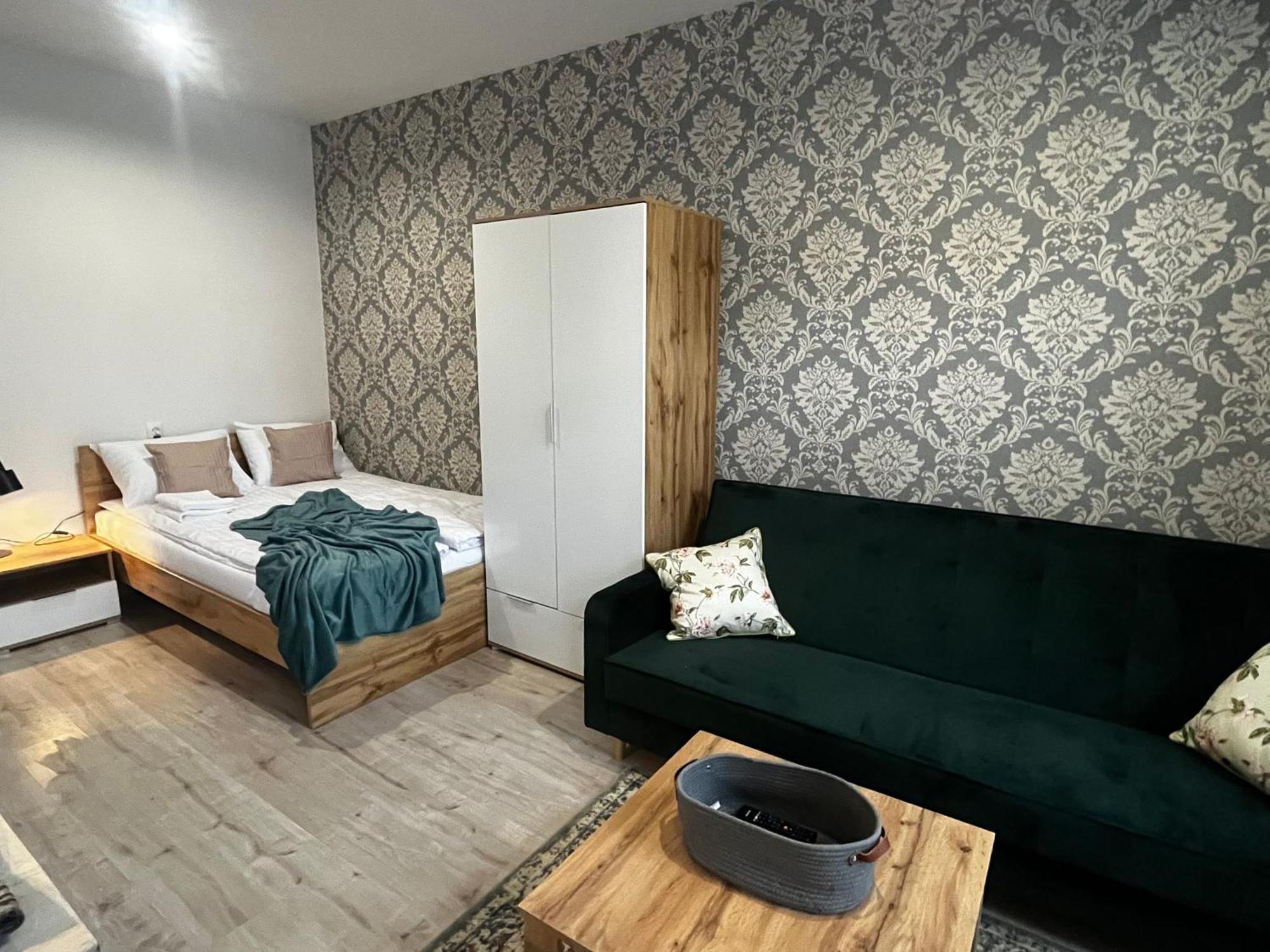 Apartamenty Dbrw Jezyce Познан Екстериор снимка